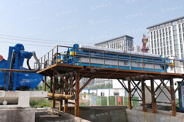 使用過程中進(jìn)給速度太快，很可能導(dǎo)致板框壓濾機(jī)失效