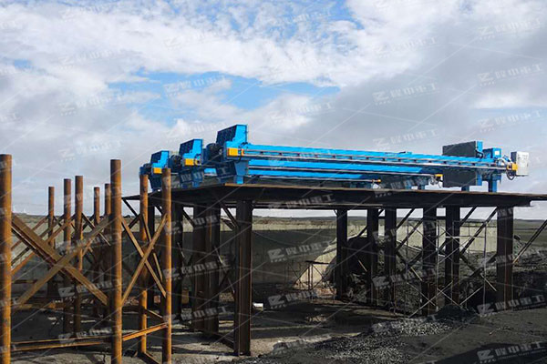 污泥怎么處理，用什么處理設(shè)備，污泥脫水機可以選擇