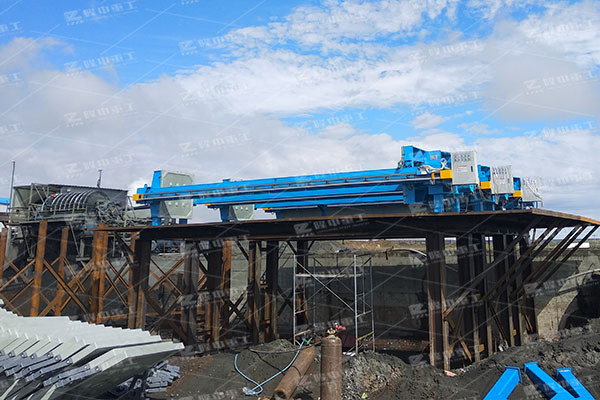 污泥壓濾機(jī)設(shè)備的價(jià)格受哪些因素的影響？如何選購G效率，低耗能壓濾機(jī)